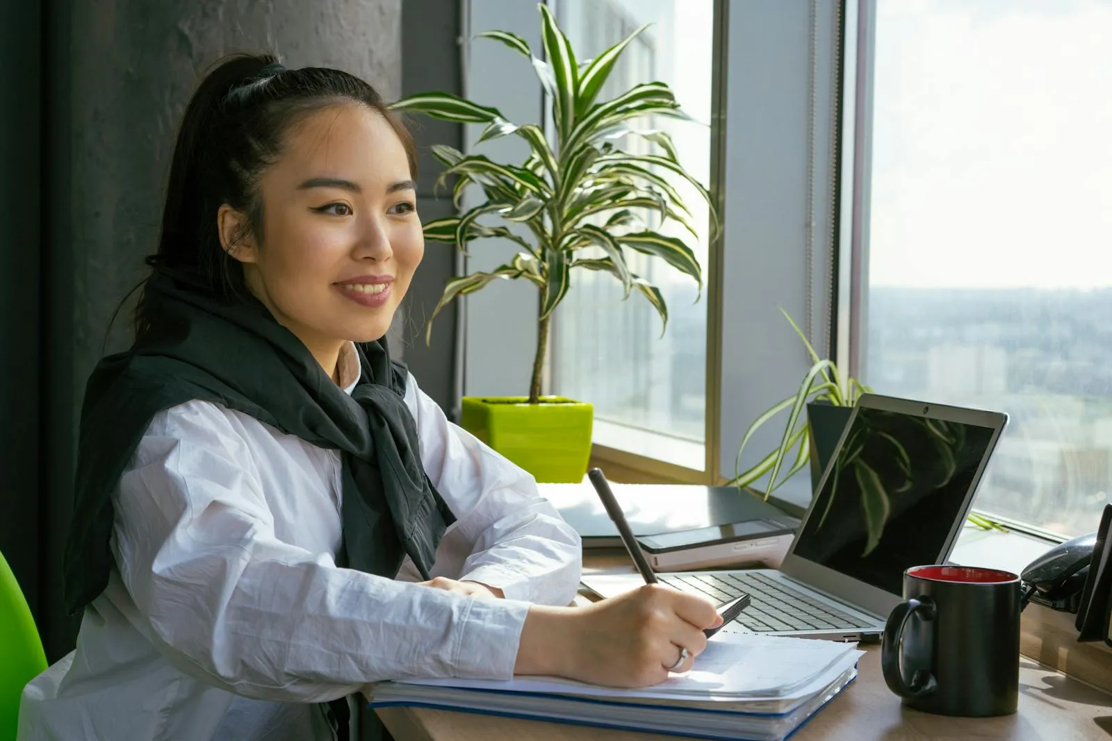 Hiring a Mobile App Developer vs. an App Development Team: Which Is Right for You?